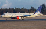 LN-RGN @ EDDF - decelerating after touchdown on RW25R - by Friedrich Becker