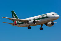 EI-DTO @ LIEE - LANDING 14R