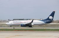 N860AM @ KORD - Boeing 737-800 - by Mark Pasqualino