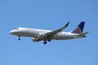 N213SY @ KIND - ERJ 170-200 LR