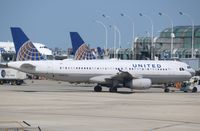 N487UA @ KORD - Airbus A320