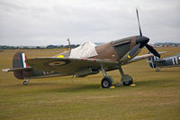 X4650 @ QFO - Duxford 12.7.2015 - by leo larsen