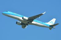 PH-EZK @ EHAM - Departing ERJ190 - by FerryPNL
