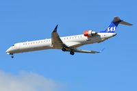 EI-FPA @ EFHK - Landing of SAS CL900 - by FerryPNL