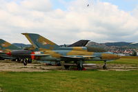 906 @ LHBS - LHBS Budaörs Airport, Hungary - by Attila Groszvald-Groszi