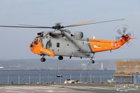 XV666 @ EGDP - XV666 at its base on Portland with HeliOperations