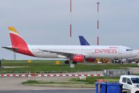EC-JDR @ EGSH - Removed from spray shop with 'Iberia Express' titles. - by keithnewsome
