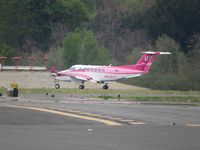 N848UP @ 1938 - Exiting runway