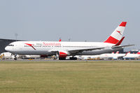OE-LAT @ LOWW - Austrian Airlines Boeing 767