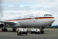 16 02 @ YVR - In Vancouver for the G7 meeting at Whistler,BC - by Manuel Vieira Ribeiro