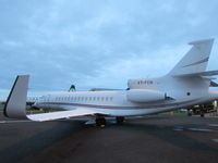 VT-FCN @ NZAA - bit too close to fence - by magnaman