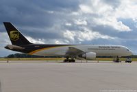 N431UP @ EDDK - Boeing 757-24APF - 5X UPS United Parcel Service - 25462 - N431UP - 02.10.2016 - CGN - by Ralf Winter