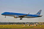 PH-EZT @ EIDW - Short final r/w 28 - by Robert Kearney