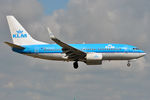 PH-BGW @ EIDW - Short final r/w 10 - by Robert Kearney