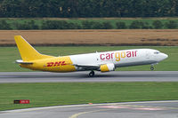 LZ-CGS @ VIE - Cargoair Boeing 737-400 - by Thomas Ramgraber