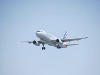 N669AW @ 3607 - Landing - by Canonman
