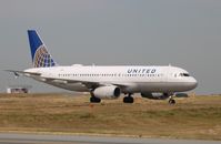 N416UA @ KSEA - Airbus A320