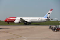 LN-LNI @ LFPG - Norwegian - by Jan Buisman