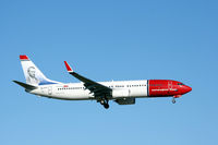 EI-FVY @ EKCH - EI-FVY landing rw 22L - by Erik Oxtorp