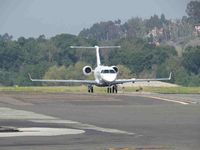 N545MB @ 1938 - Taxiing