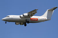 D-AMGL @ LOWW - easyJet BAe 146