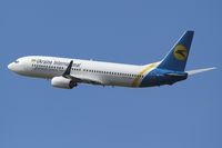 UR-PSS @ LOWW - Ukraine International Boeing 737