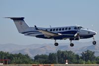 N119SL @ KBOI - Landing RWY 10R. 1990 Beech B350, cn: FL8. - by Gerald Howard