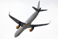 EC-MJR @ CPH - Copenhagen 10.7.2018 T/O R-22R - by leo larsen