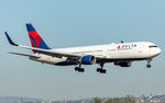 N177DN @ EDDF - on final RW07L - by Friedrich Becker