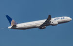 N2135U @ EDDF - departure via RW07C