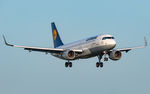 D-AIUJ @ EDDF - on final RW07L - by Friedrich Becker