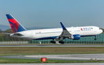 N177DN @ EDDF - on final RW07L - by Friedrich Becker
