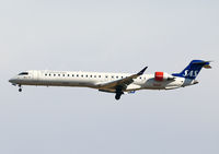 EI-FPG @ CPH - Copenhagen 13.7.2018 L/D R-04L - by leo larsen