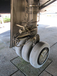 61-7959 @ VPS - the main landing gear - by olivier Cortot