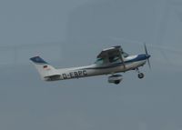 D-EBPC @ EDDG - climbing after take of - by Volker Leissing