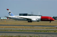 LN-LNR @ EKCH - LN-LNR taxing for takeoff rw 04R - by Erik Oxtorp
