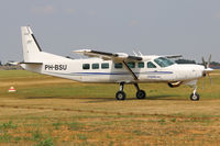 PH-BSU @ EBMO - At Moorsele. - by Raymond De Clercq