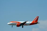 OE-LKO @ EKCH - OE-LKO landing rw 22L - by Erik Oxtorp