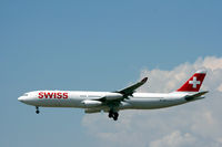 HB-JMC @ EKCH - HB-JMC landing rw 22L - by Erik Oxtorp