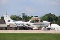 N9710A @ KOSH - Cessna 172S