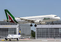 EI-DSY @ EDDM - Ei-DSY - by Matthias Becker