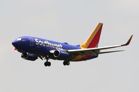N756SA @ KHOU - N756SA landing at Hobby Airport. - by Bob Morgan