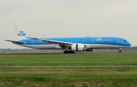 PH-BHE @ EHAM - Schiphol Amsterdam