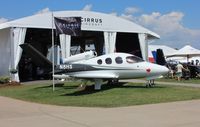 N8HS @ KOSH - Cirrus SF50