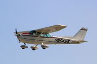 N80425 @ KOSH - Cessna 172M