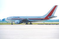 C-GBWD @ YYZ - Toronto 31.10.1991 - by leo larsen