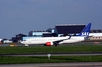 LN-RGI @ EKCH - LN-RGI arrived rw 22L