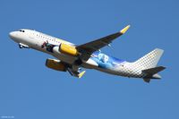 EC-MYC @ LFBD - Vueling A320 with Disneyland Paris Livery taking off RWY23 to Barcelona from Bordeaux - by Arthur CHI YEN