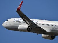 TC-JVG @ LFBD - TK1390 take off to Istanbul - by Jean Christophe Ravon - FRENCHSKY