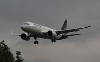 D-AINM @ EGLL - Arriving at LHR
in the new Lufthansa livery - by AirbusA320